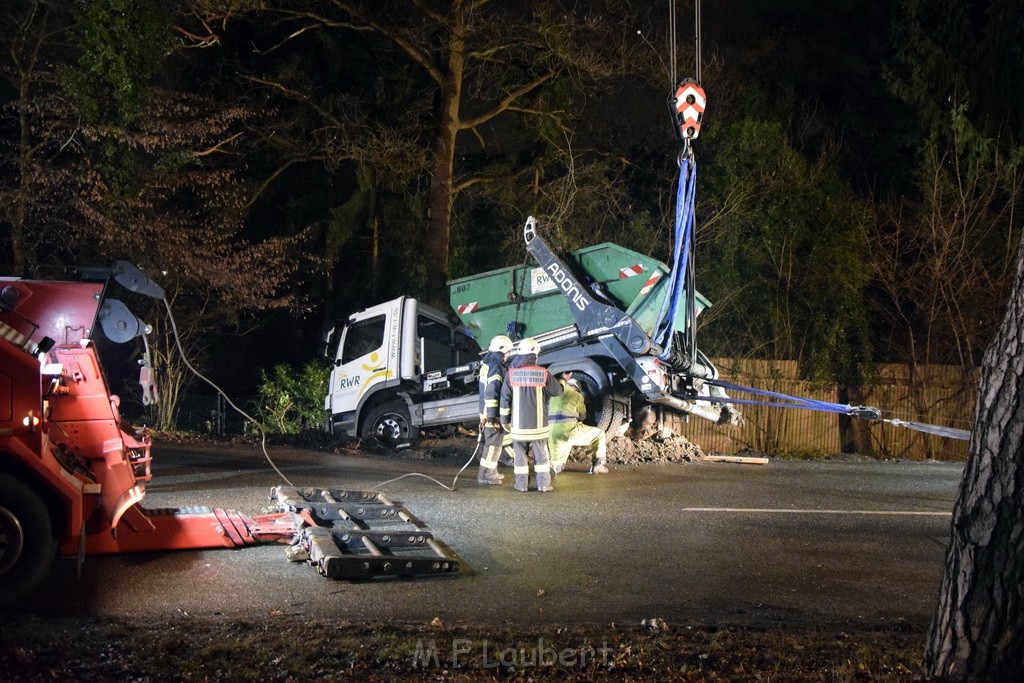 Container LKW umgestuerzt Koeln Brueck Bruecker- Dellbruecker Mauspfad P489.JPG - Miklos Laubert